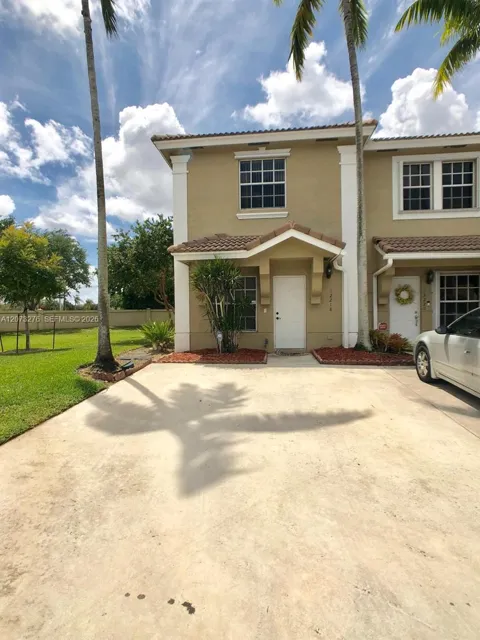12218 SW 8th Ct