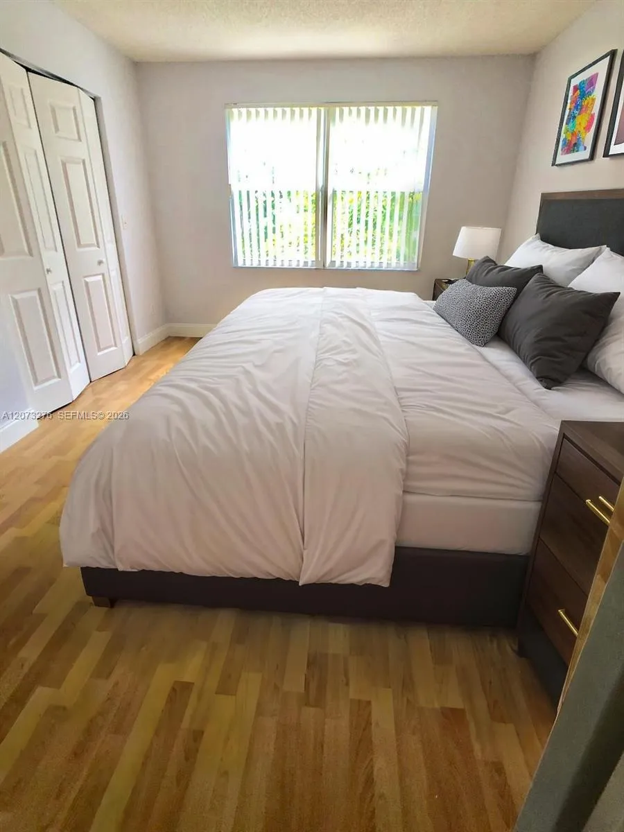 12218 SW 8th Ct Pembroke Pines, FL 33025