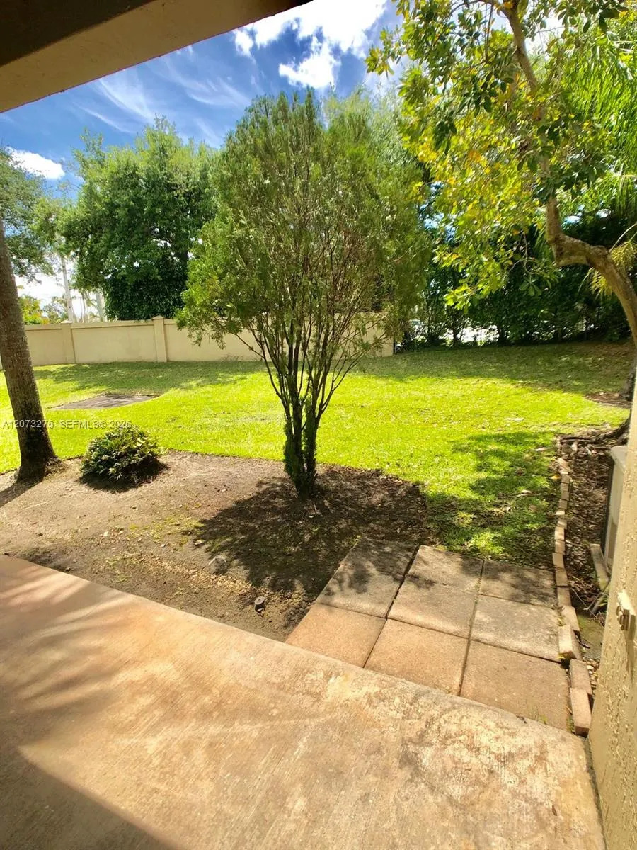 12218 SW 8th Ct Pembroke Pines, FL 33025