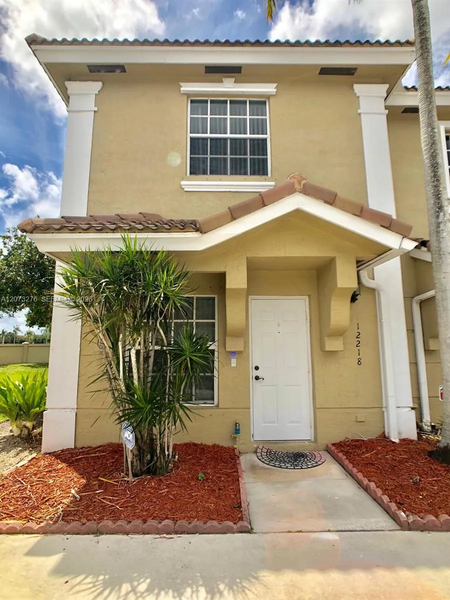 12218 SW 8th Ct Pembroke Pines, FL 33025