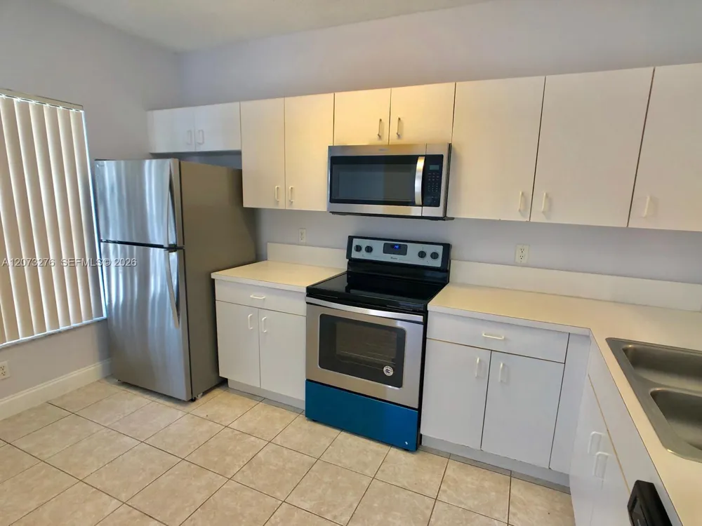 12218 SW 8th Ct Pembroke Pines, FL 33025