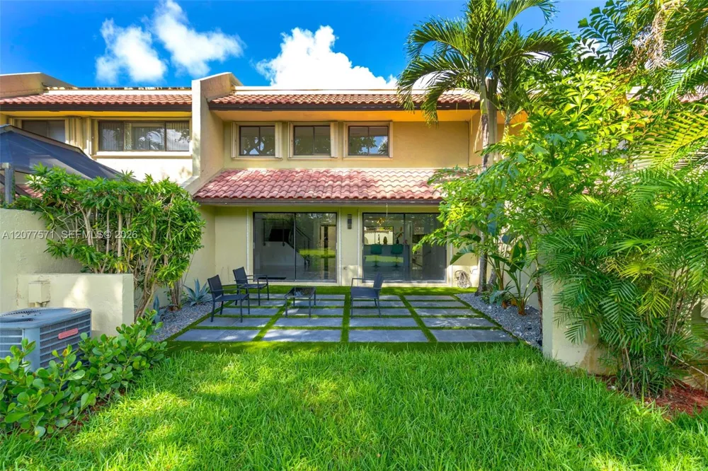 3843 Alcantara Ave #76B Doral, FL 33178