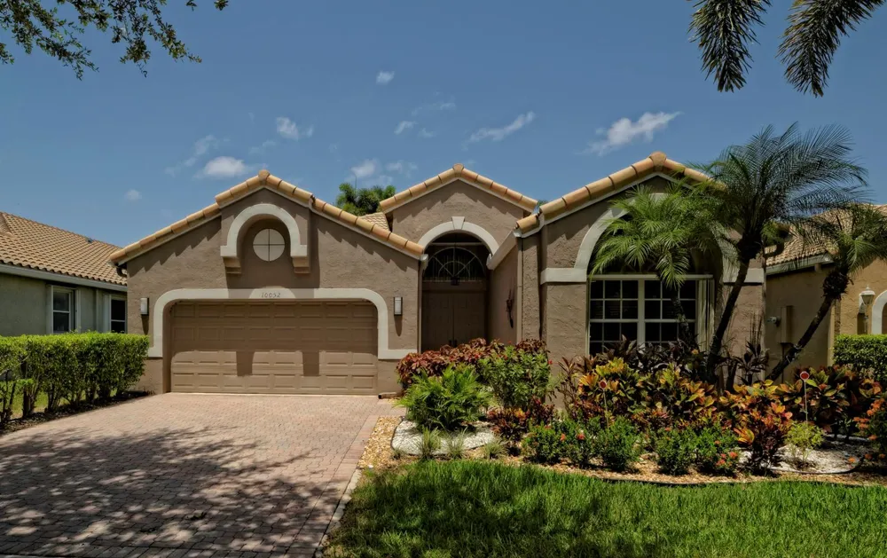 10052 Diamond Lake Drive Boynton Beach, FL 33437
