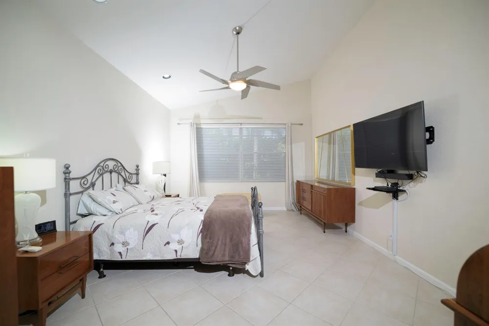 10052 Diamond Lake Drive Boynton Beach, FL 33437