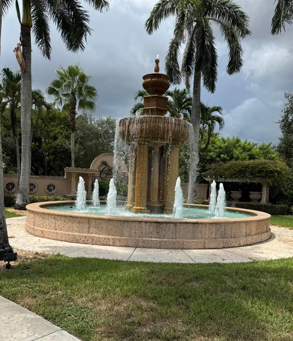 10052 Diamond Lake Drive Boynton Beach, FL 33437