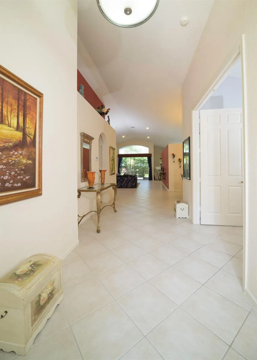 10052 Diamond Lake Drive Boynton Beach, FL 33437