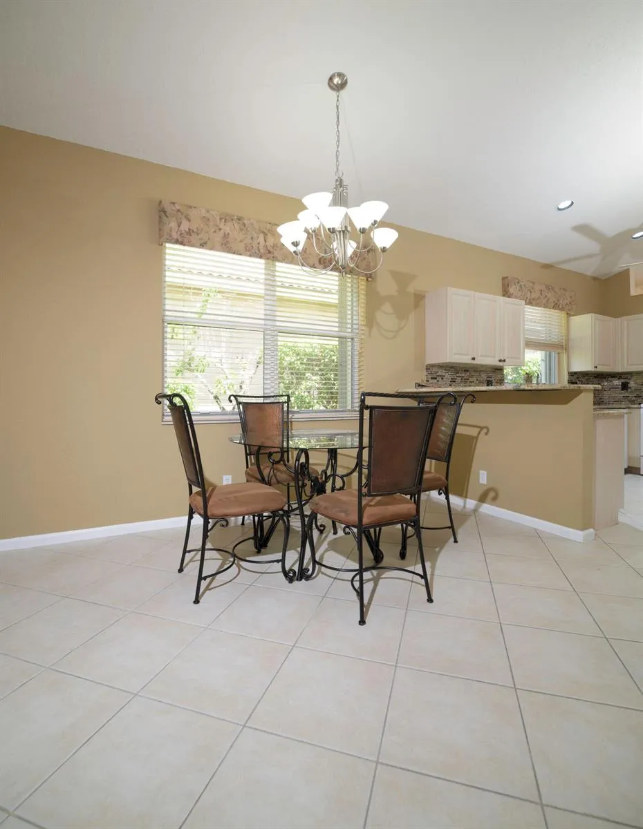 10052 Diamond Lake Drive Boynton Beach, FL 33437