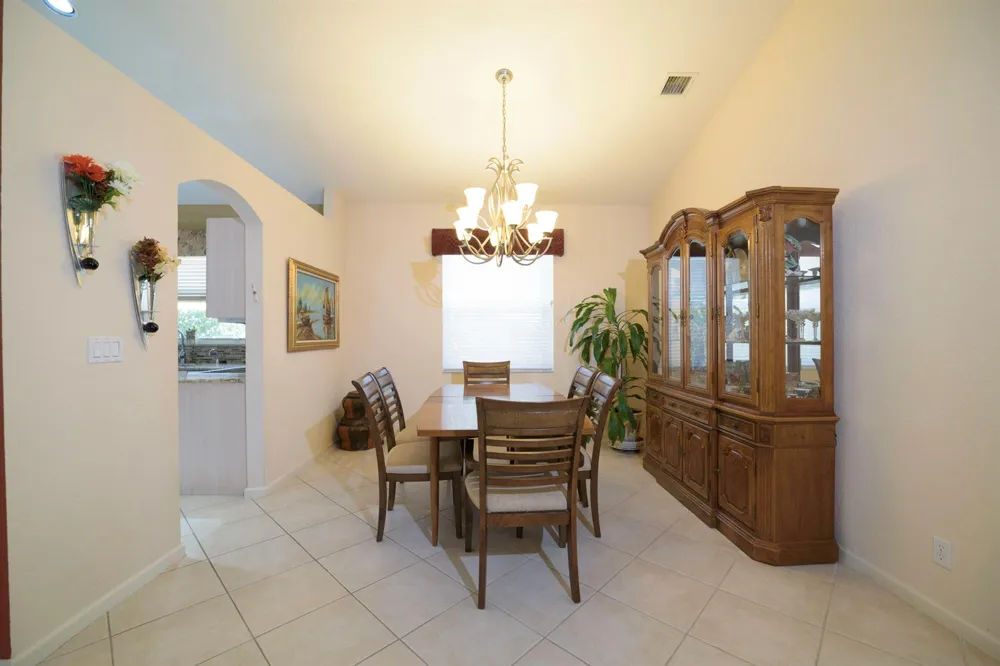 10052 Diamond Lake Drive Boynton Beach, FL 33437