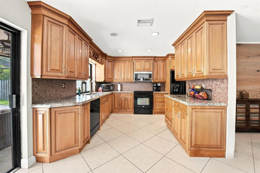 10666 NW 2ND PLACE Coral Springs, FL 33071