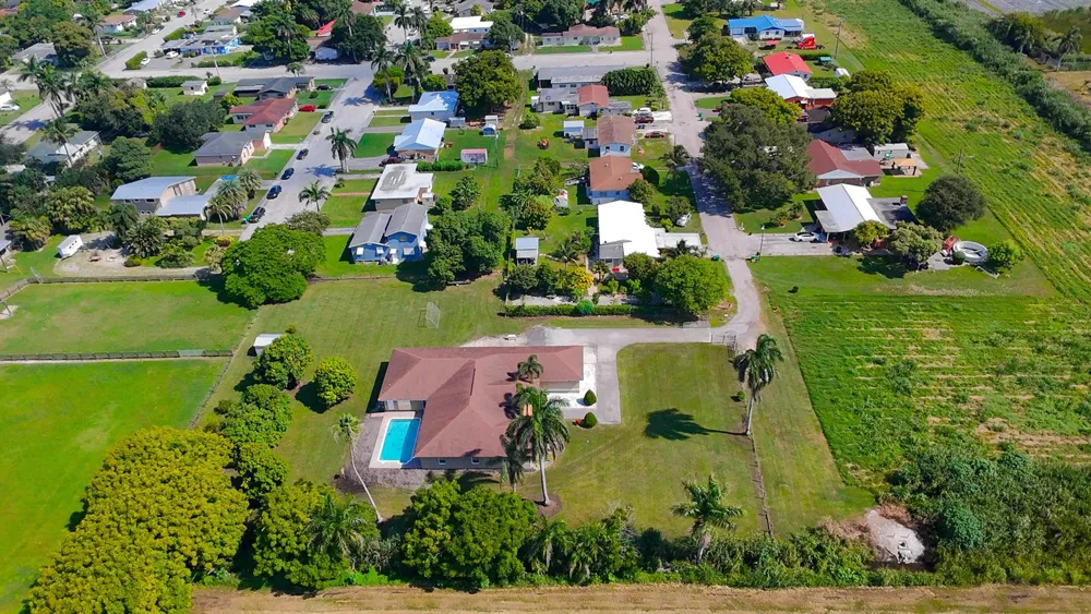 173 S Greenstar Avenue Pahokee, FL 33476