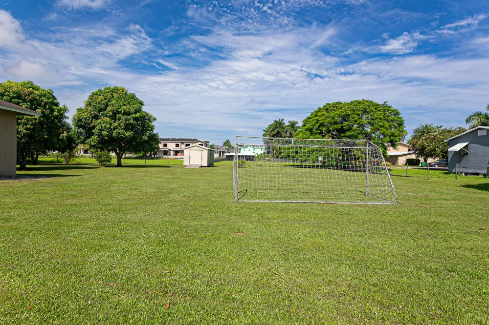 173 S Greenstar Avenue Pahokee, FL 33476