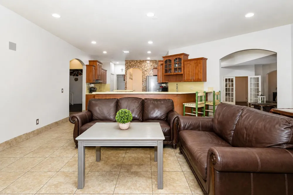 173 S Greenstar Avenue Pahokee, FL 33476