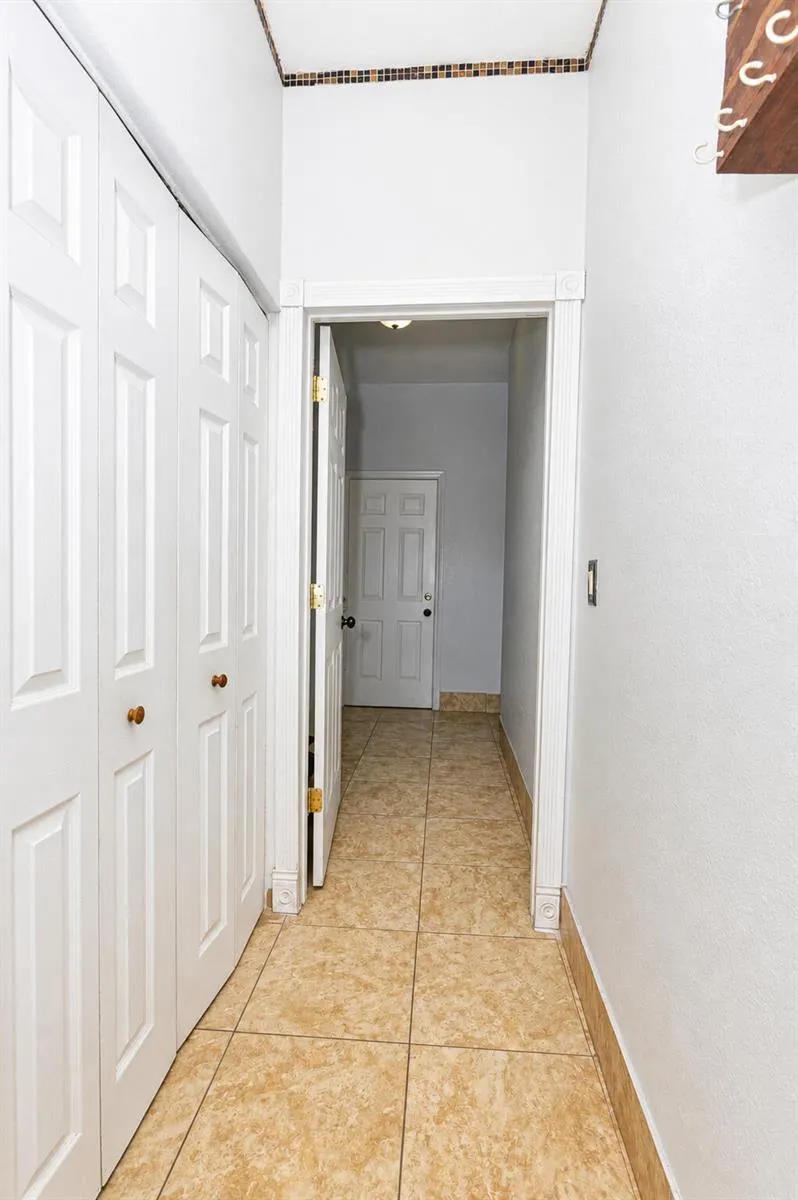 173 S Greenstar Avenue Pahokee, FL 33476