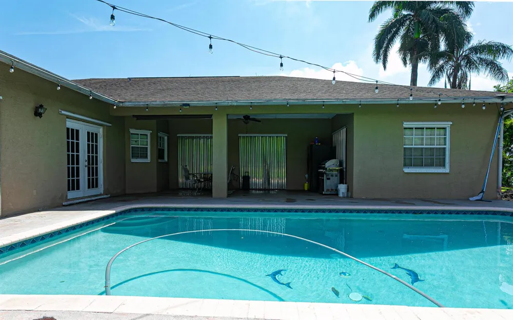 173 S Greenstar Avenue Pahokee, FL 33476