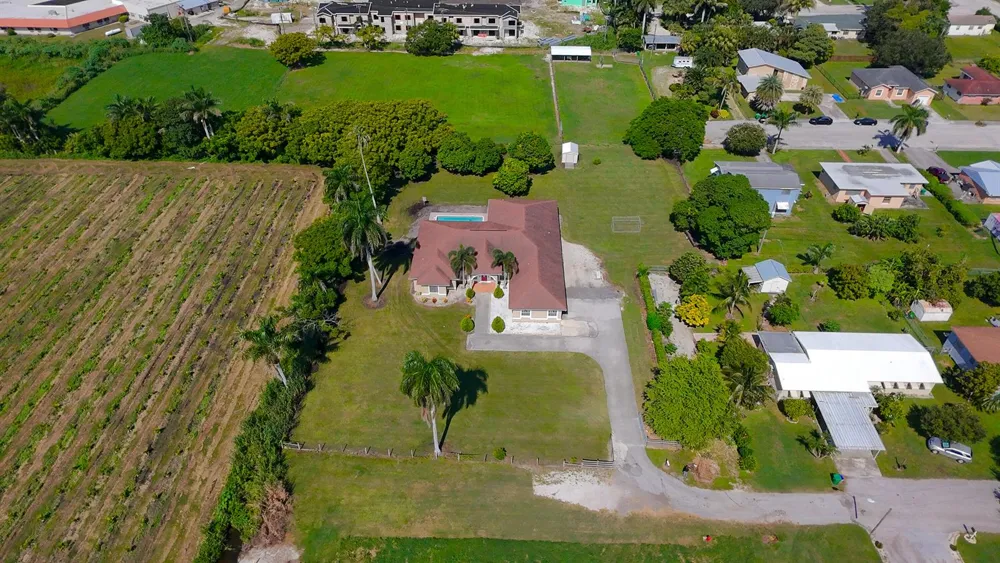 173 S Greenstar Avenue Pahokee, FL 33476