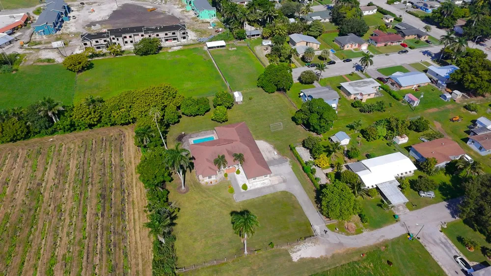 173 S Greenstar Avenue Pahokee, FL 33476