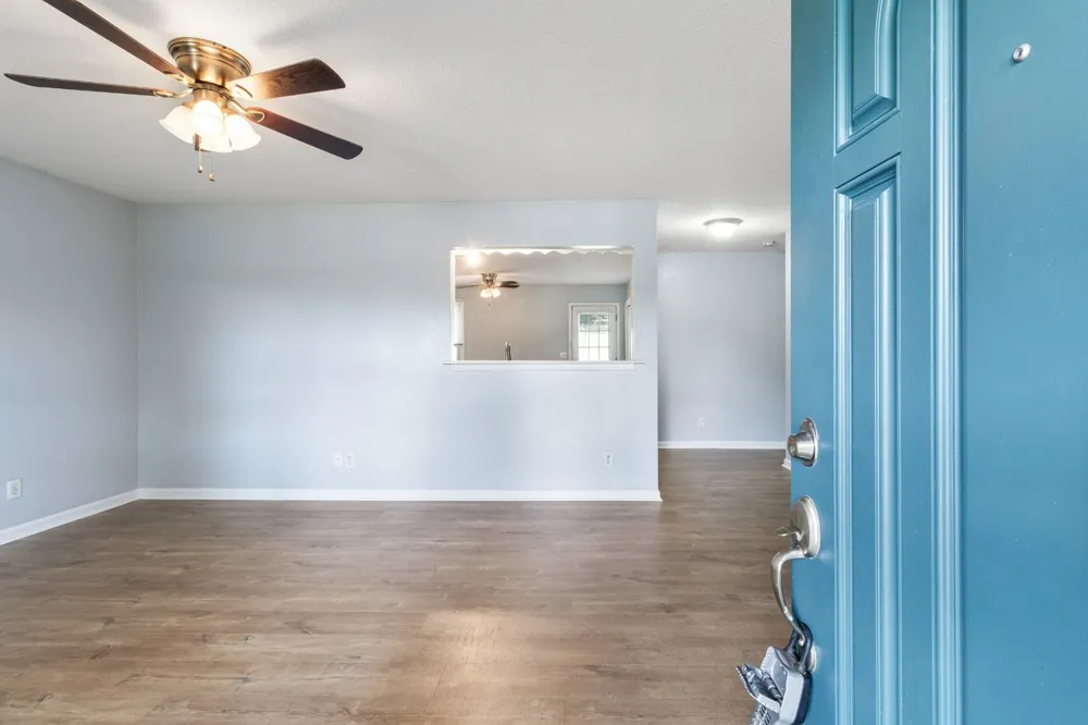 737 W Creek Dr Clarksville, TN 37040
