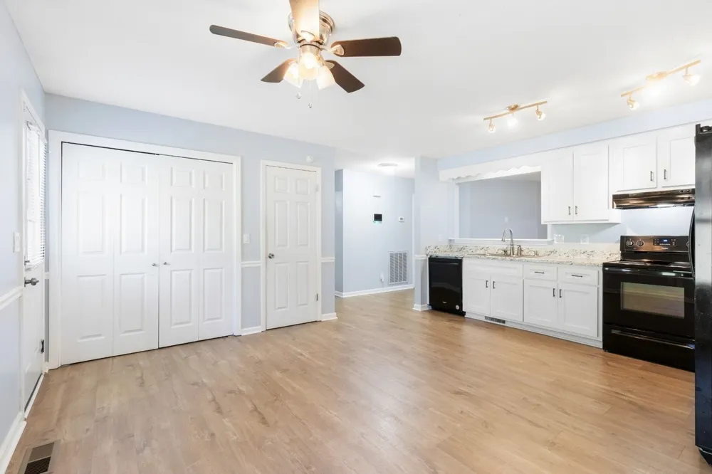 737 W Creek Dr Clarksville, TN 37040