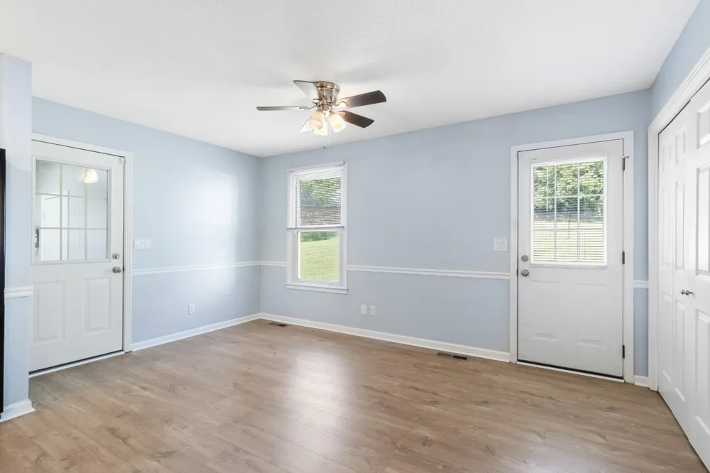 737 W Creek Dr Clarksville, TN 37040