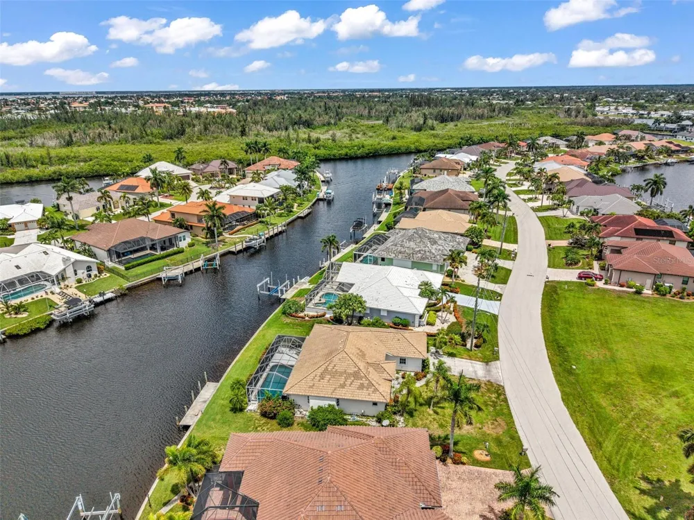 1352 PINE SISKIN DRIVE Punta Gorda, FL 33950