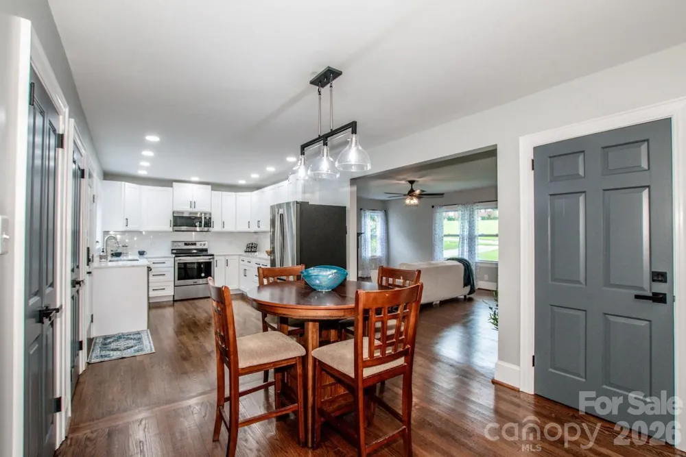 476 Summit Avenue Statesville, NC 28677