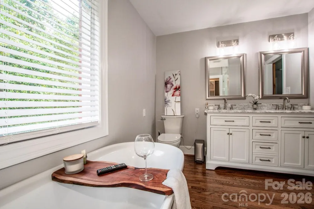 476 Summit Avenue Statesville, NC 28677