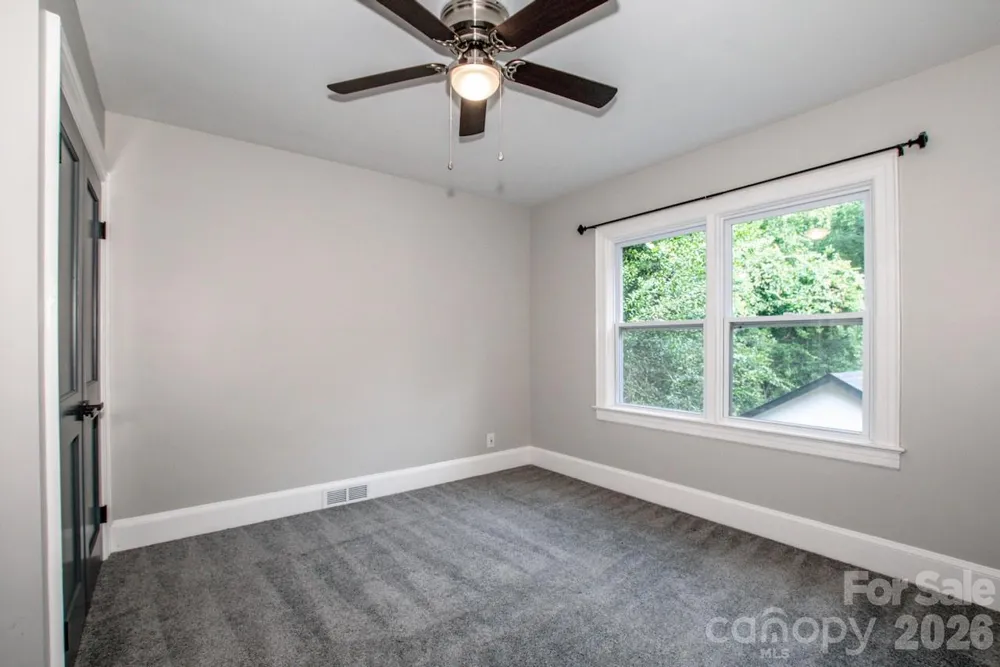 476 Summit Avenue Statesville, NC 28677