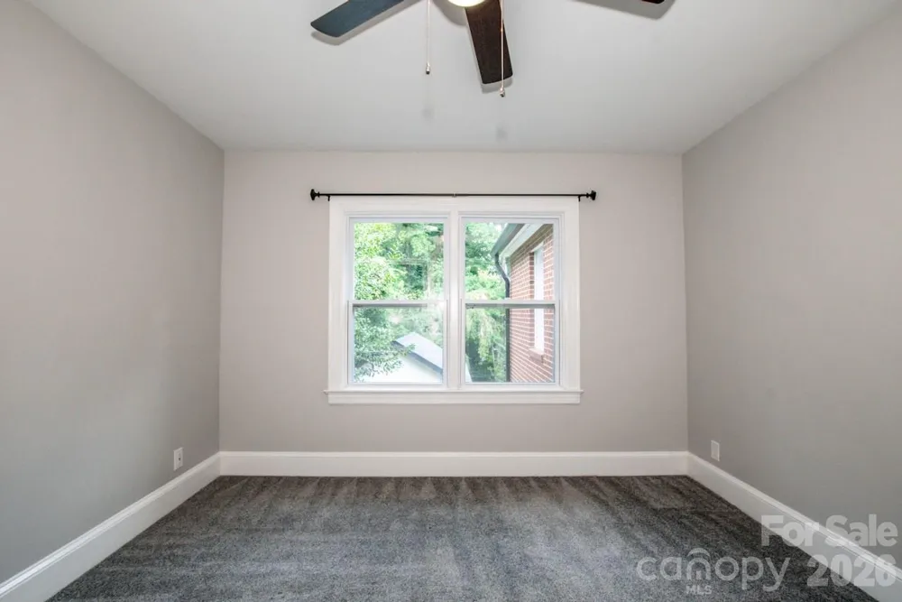 476 Summit Avenue Statesville, NC 28677