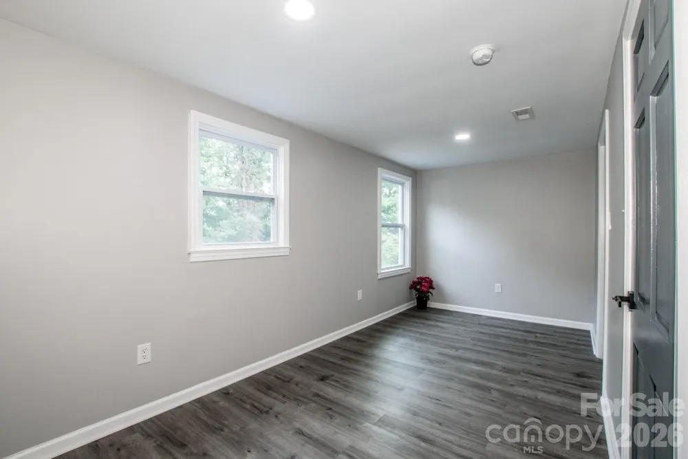 476 Summit Avenue Statesville, NC 28677