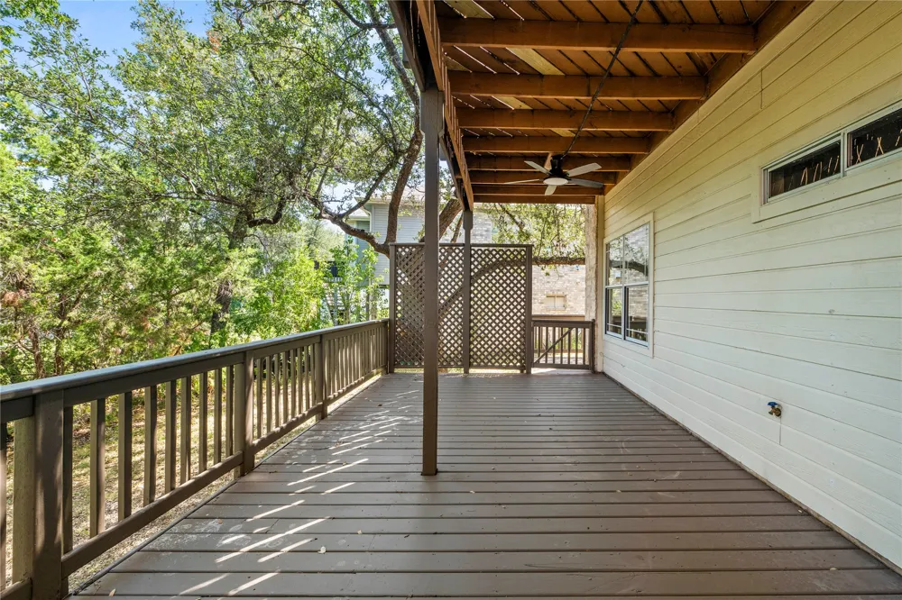 415 Hazeltine Drive Lakeway, TX 78734