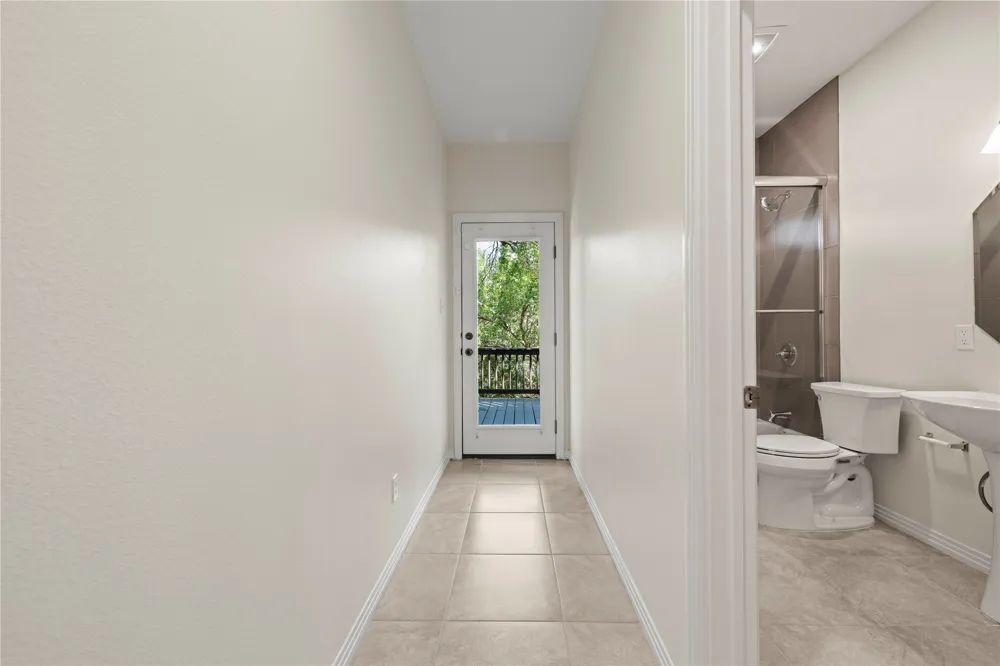 415 Hazeltine Drive Lakeway, TX 78734