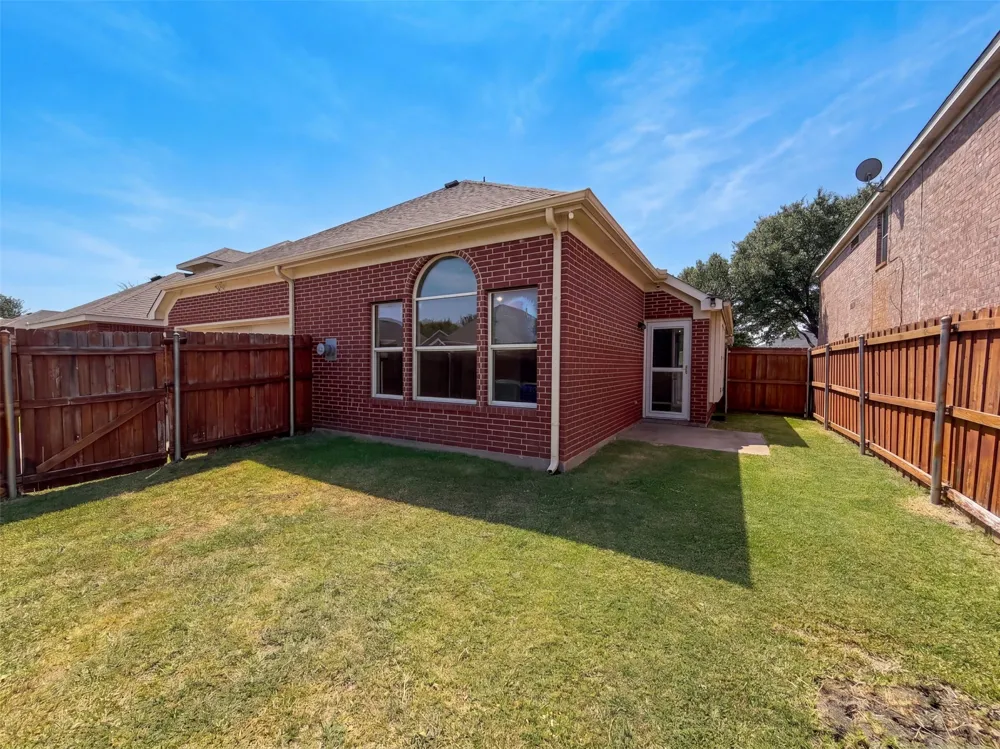 1213 Whitecreek Drive Glenn Heights, TX 75154