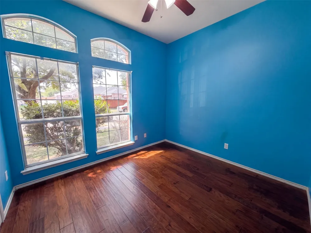1213 Whitecreek Drive Glenn Heights, TX 75154
