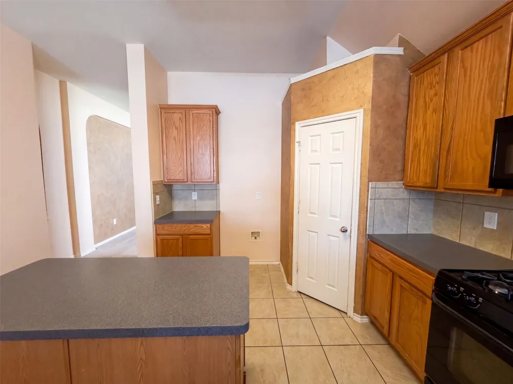 1213 Whitecreek Drive Glenn Heights, TX 75154