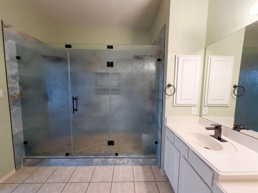 1213 Whitecreek Drive Glenn Heights, TX 75154