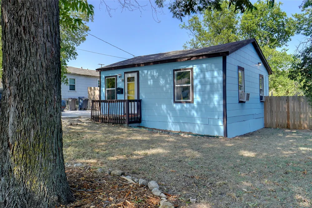 3040 Sappington Place Fort Worth, TX 76116