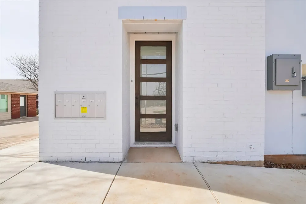 341 Bryan Denton, TX 76201