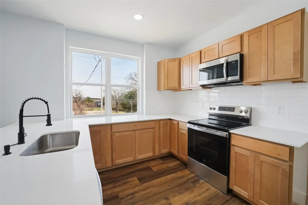 341 Bryan Denton, TX 76201