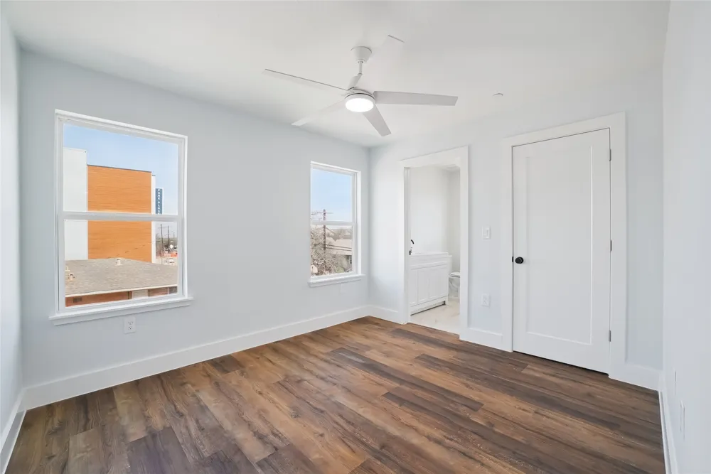 341 Bryan Denton, TX 76201