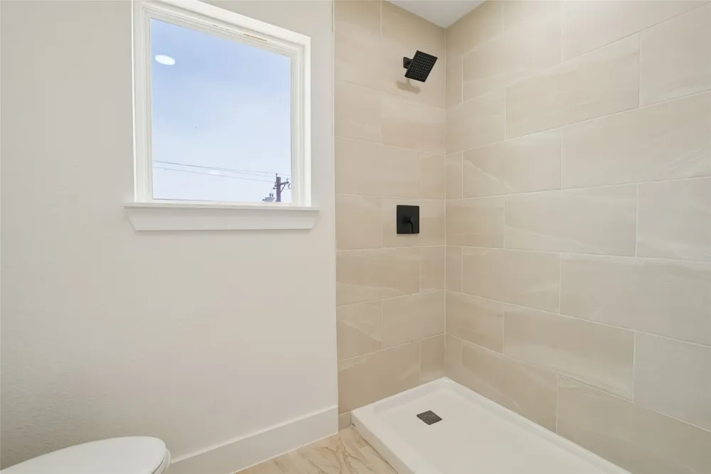 341 Bryan Denton, TX 76201