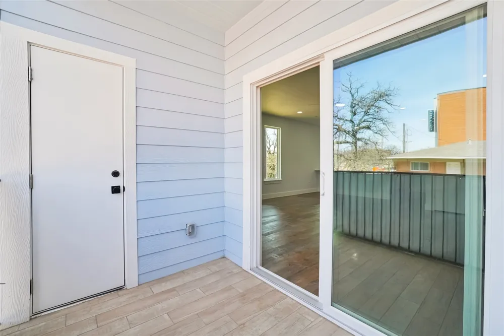 341 Bryan Denton, TX 76201