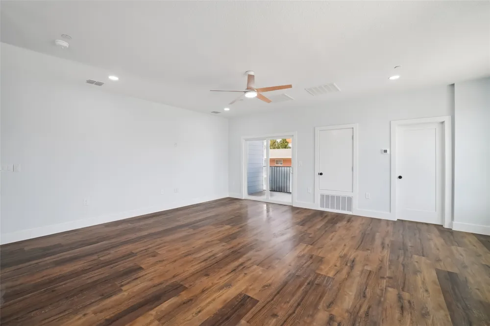 341 Bryan Denton, TX 76201
