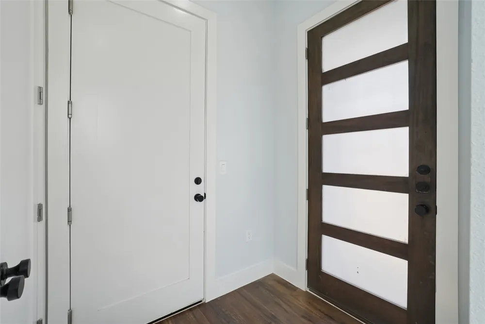 341 Bryan Denton, TX 76201