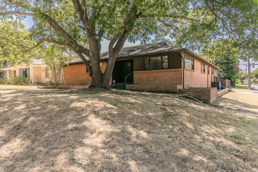 2900 Ryan Place Drive Fort Worth, TX 76110