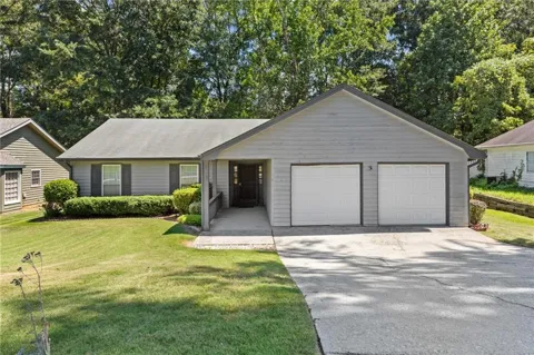607 Stonemill Manor