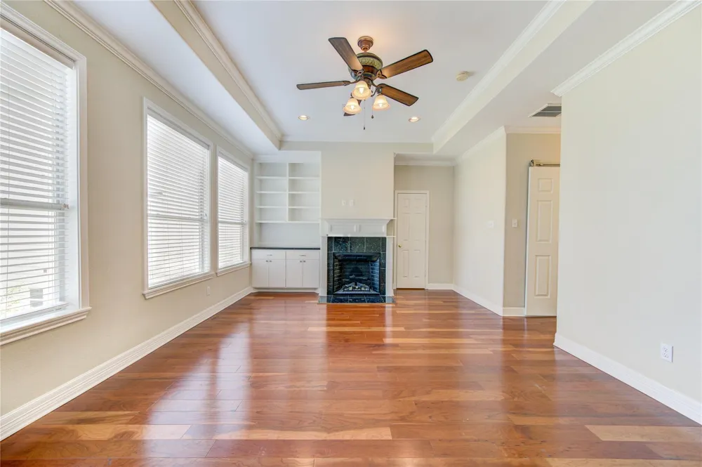 1117 W 18th Street Houston, TX 77008