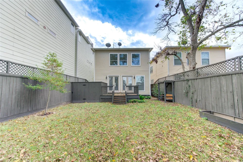 1117 W 18th Street Houston, TX 77008