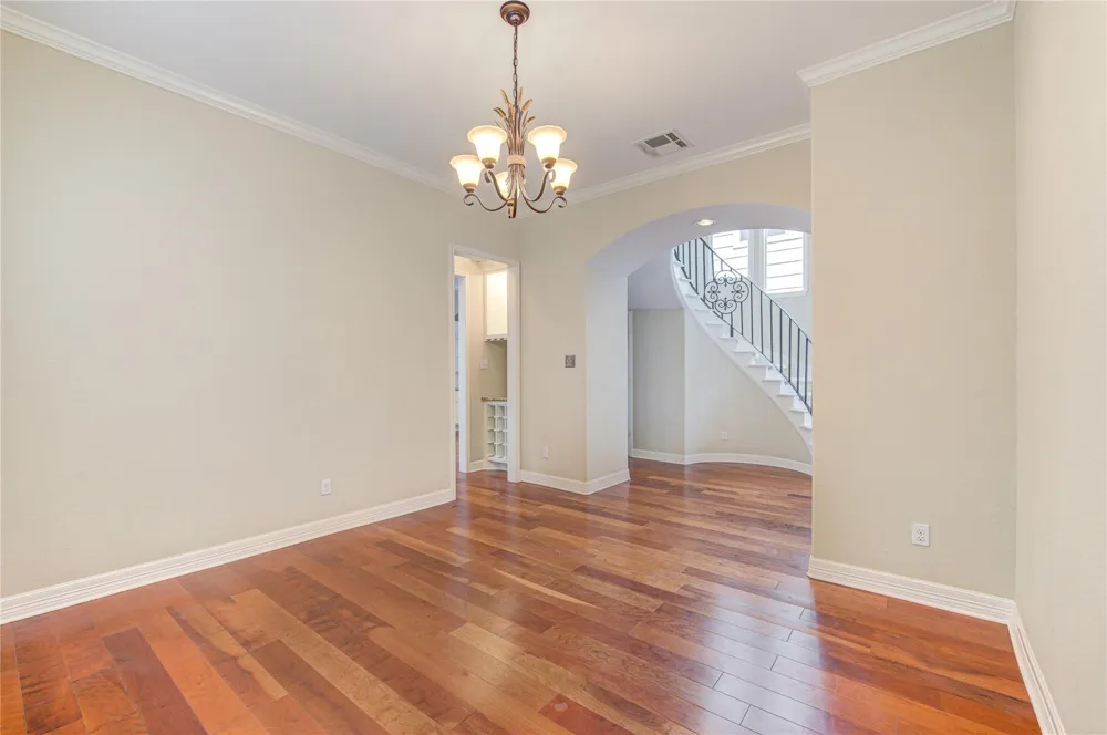 1117 W 18th Street Houston, TX 77008