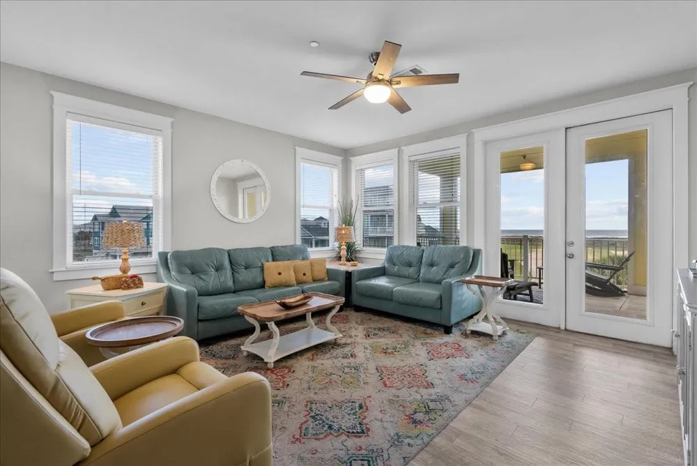 4111 Pointe West Drive #201 Galveston, TX 77554