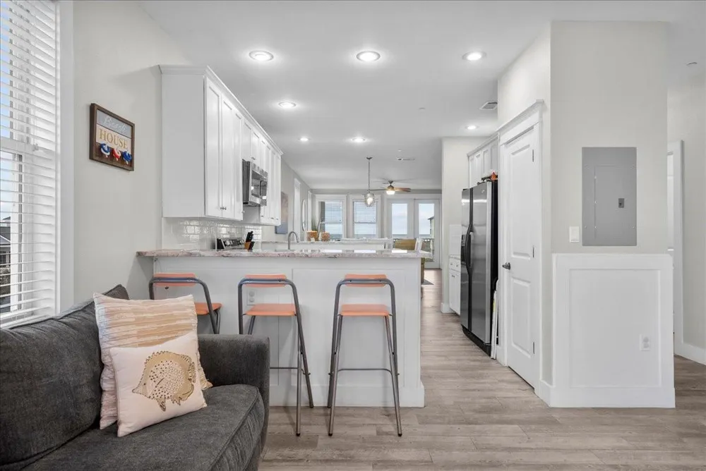 4111 Pointe West Drive #201 Galveston, TX 77554
